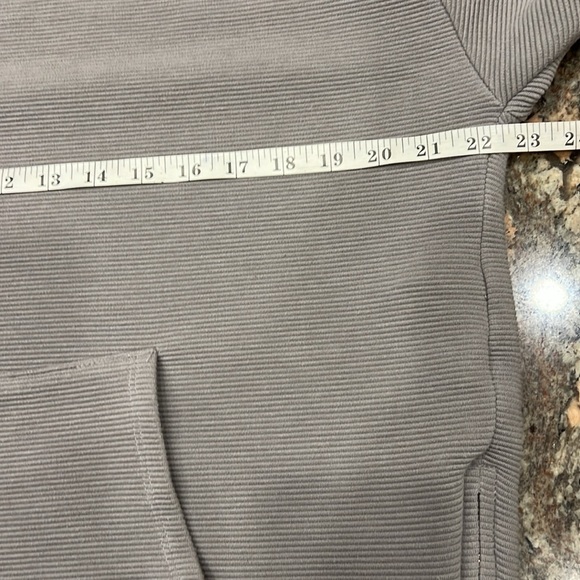 Peloton Gray Ribbed Hoodie Sweatshirt Kangaroo Pocket Long Sleeve Pullover SZ M - Picture 10 of 12